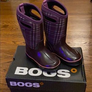 BOGS winter snow boot purple plaid